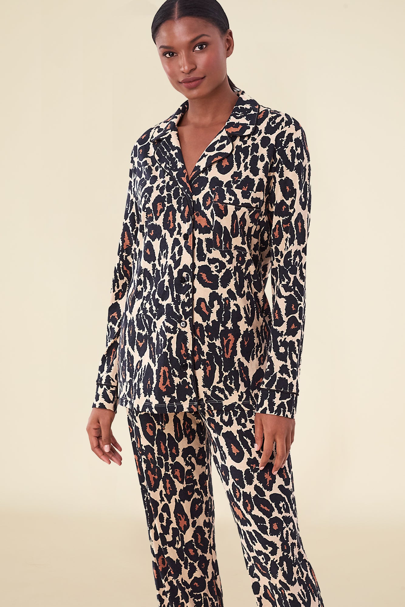 Amorbella Long Pants Pajama Set Women Soft Warm Jersey Knit All Cotton Long  Sleeve PJs Sets Petite (White Leopard, Small) : : Fashion
