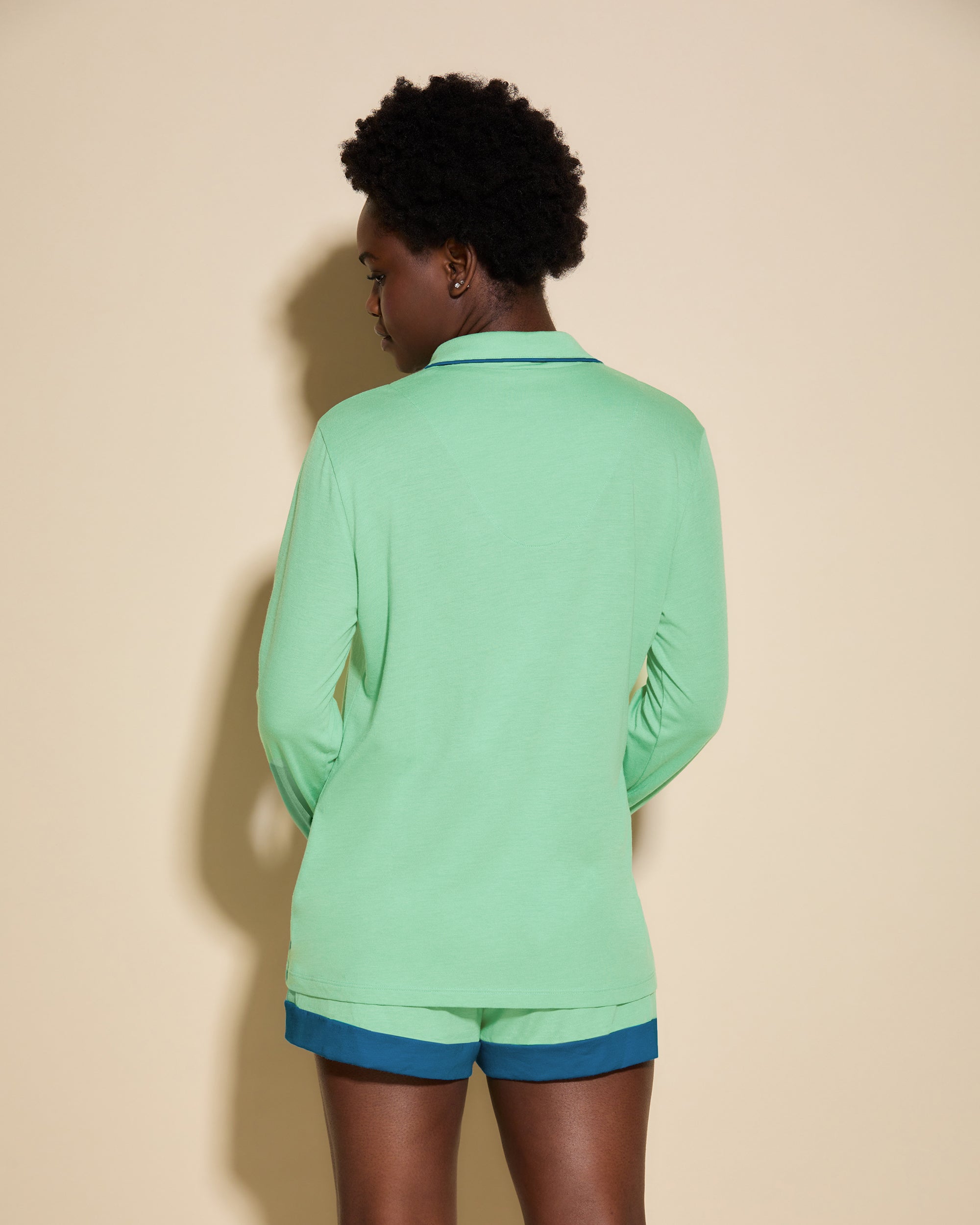 Verde Conjuntos - Bella Pijama De Camisa De Manga Larga Y Shorts