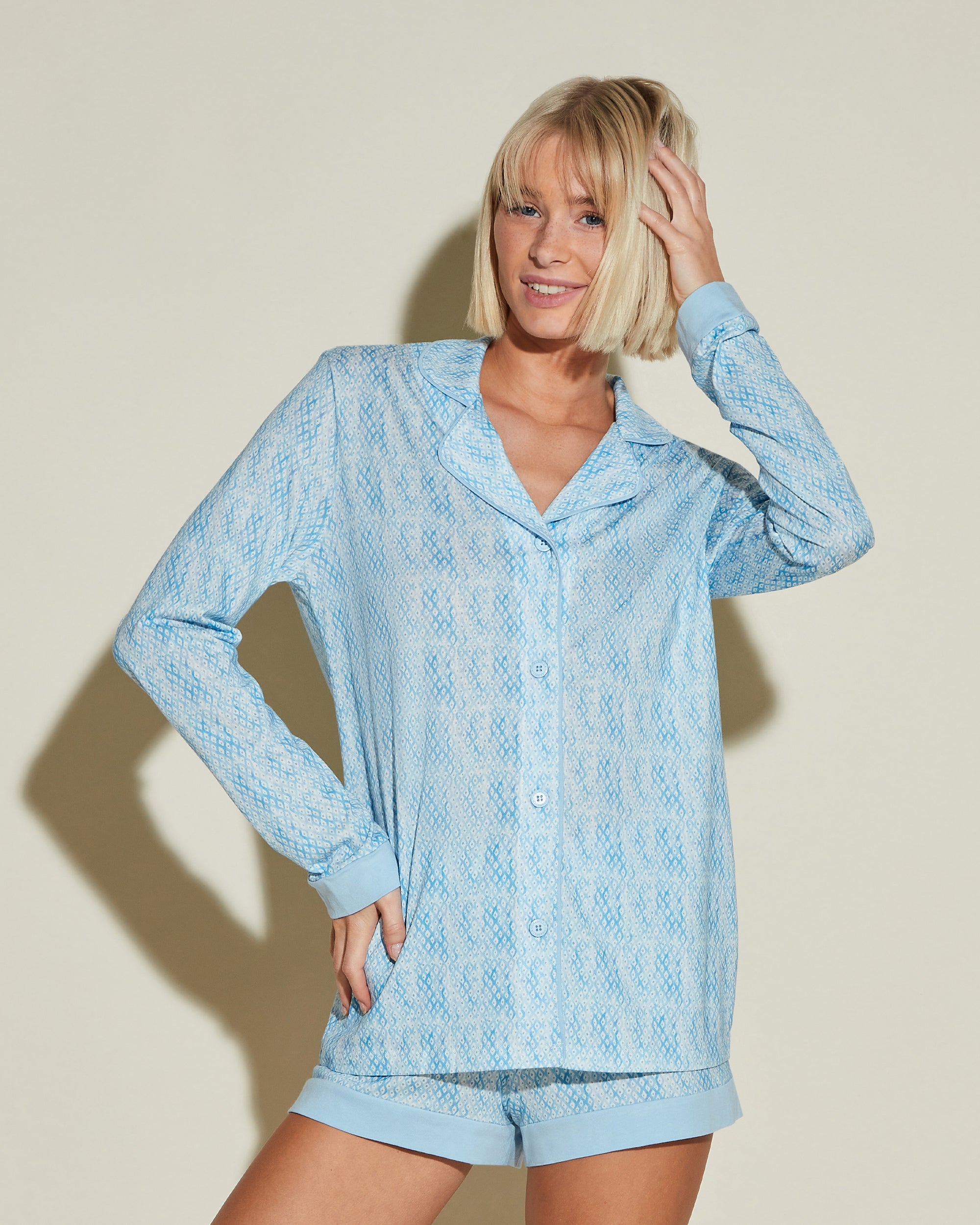 Estampado Conjuntos - Bella Printed Conjunto De Pijama Estampado Con Camisa De Manga Larga Y Pantalones Cortos