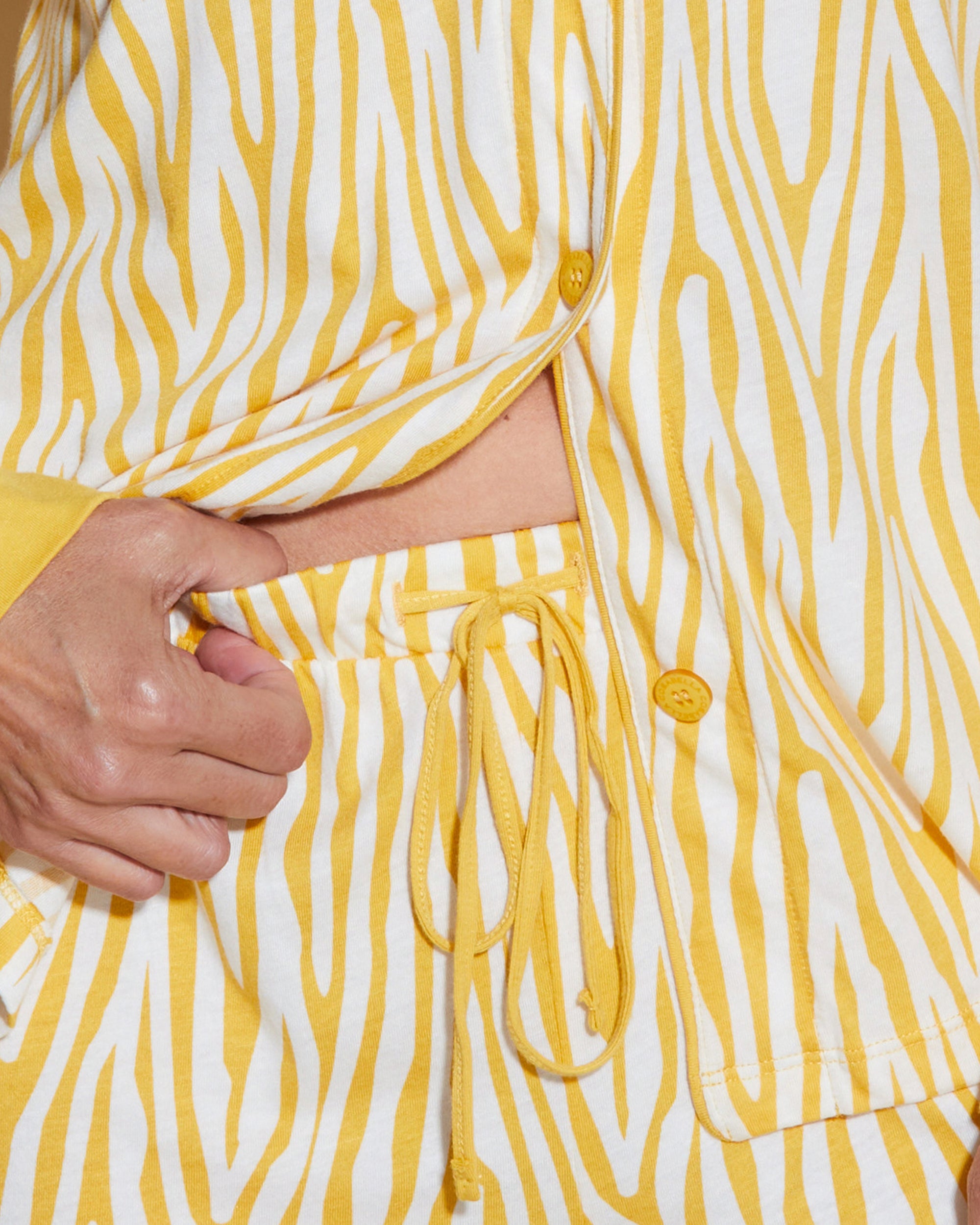 Estampado Conjuntos - Bella Printed Camisa De Manga Larga Y Pantalón Corto Estampados.