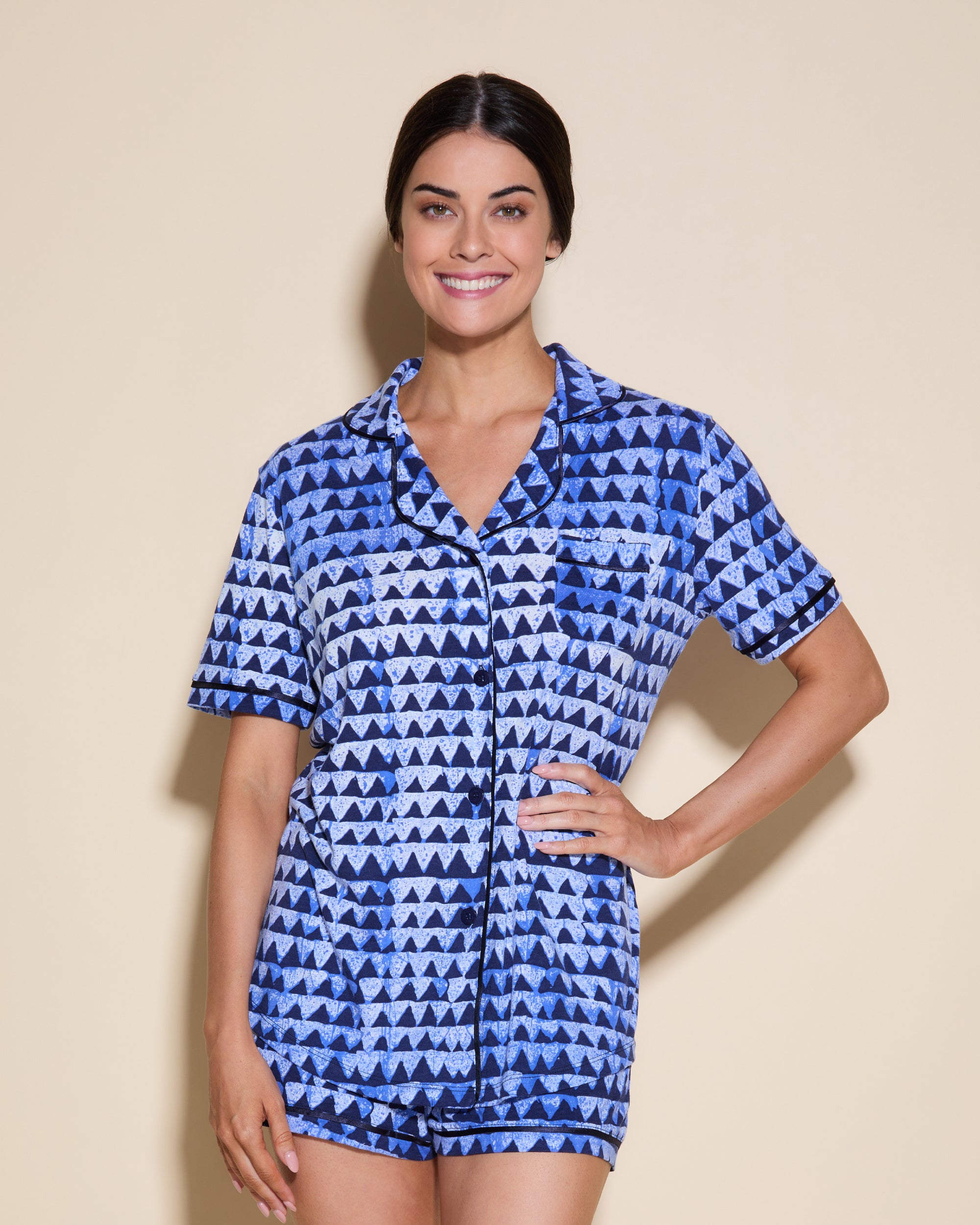 Gedruckt Set - Bella Printed Set, Bestehend Aus Einem Kurzärmeligen Oberteil Und Boxer-Pyjama