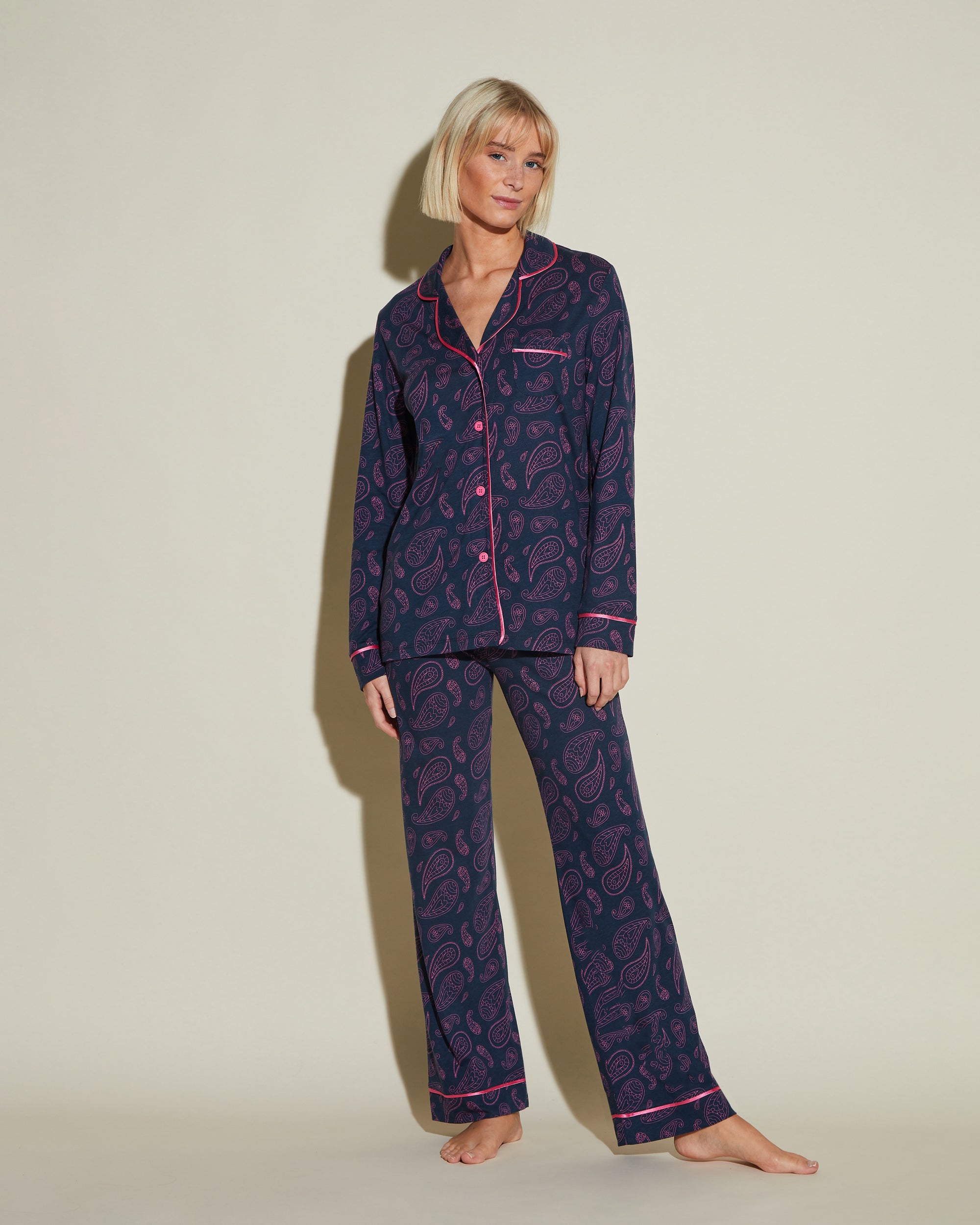 Estampado Conjuntos - Bella Printed Conjunto De Pijama Con Camisa De Manga Larga Y Pantalones