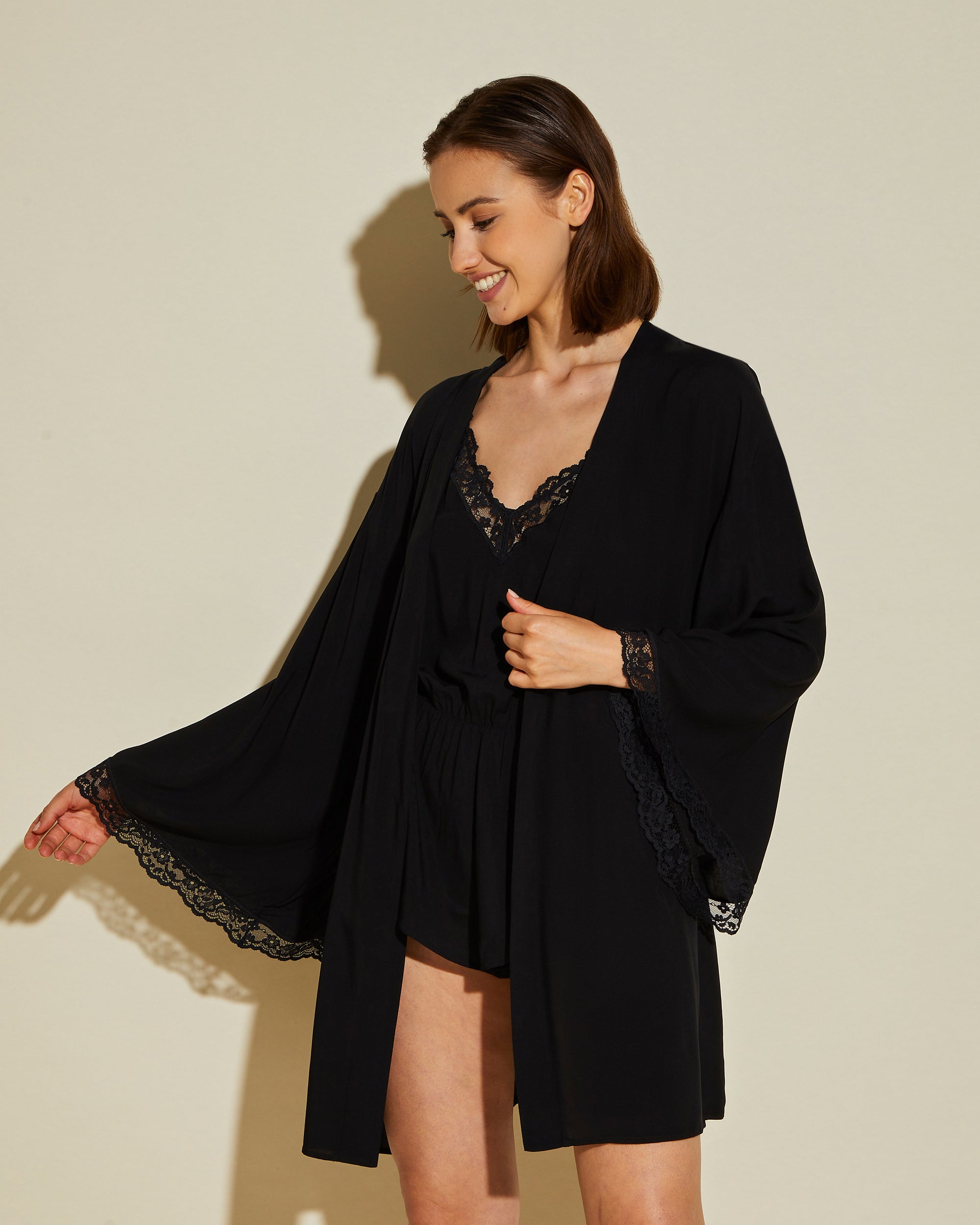 Negro Kimonos Estilo Caftán - Brielle Bata De Estilo Kimono