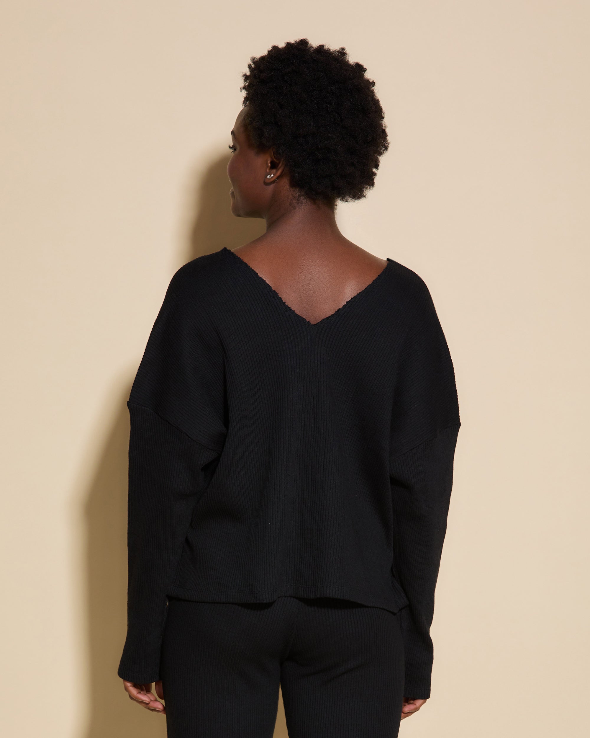 Negro Tops - Britt Camiseta Con Escote En V Profundo