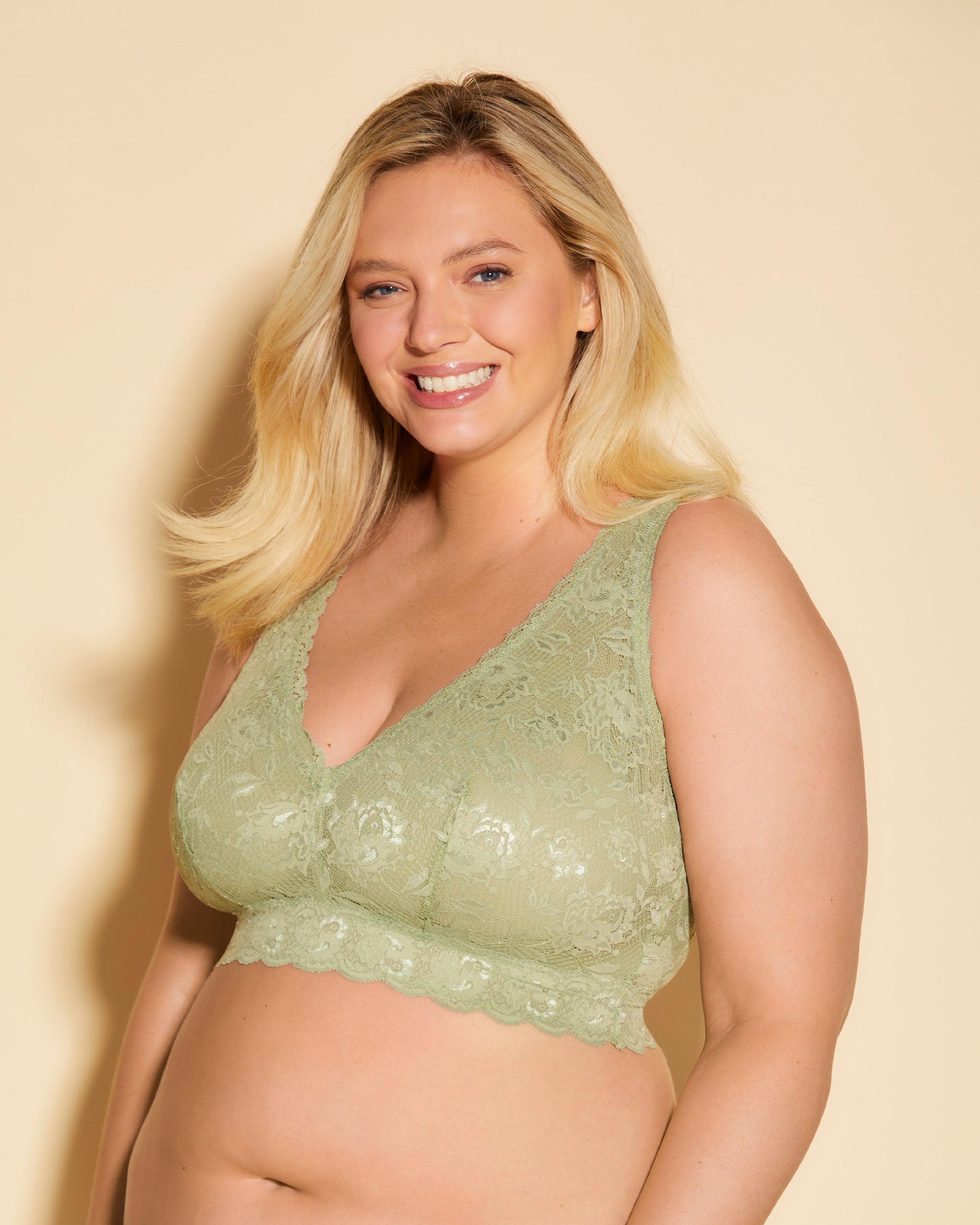 Beige Bralette - Never Say Never Bralette De Espalda Cruzada Racie Ultra Curvy