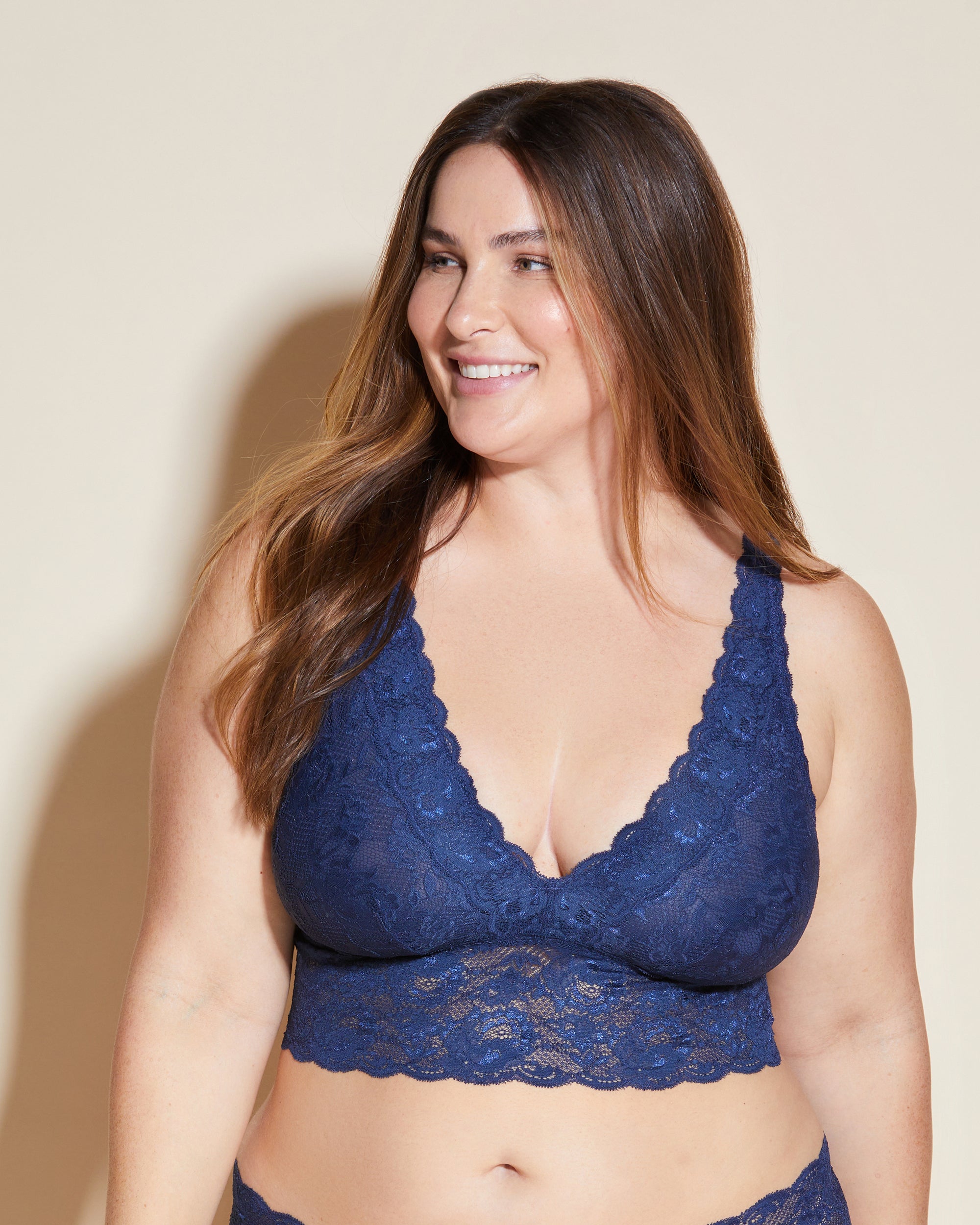Azul Bralette - Never Say Never Bralette Tipo Top Escotado Extended