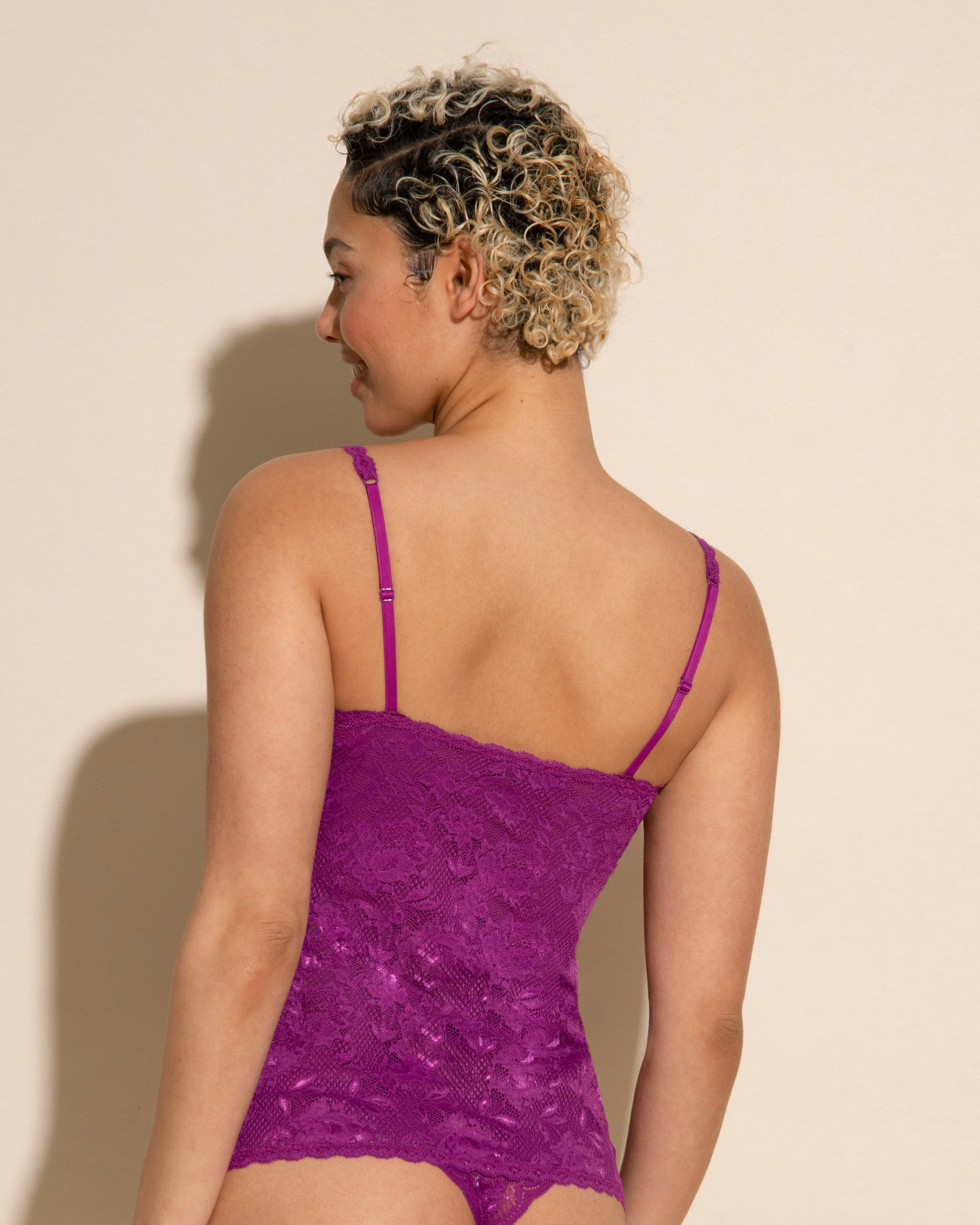 Viola Canotte - Never Say Never Sassie - Top Canottiera Lungo In Pizzo