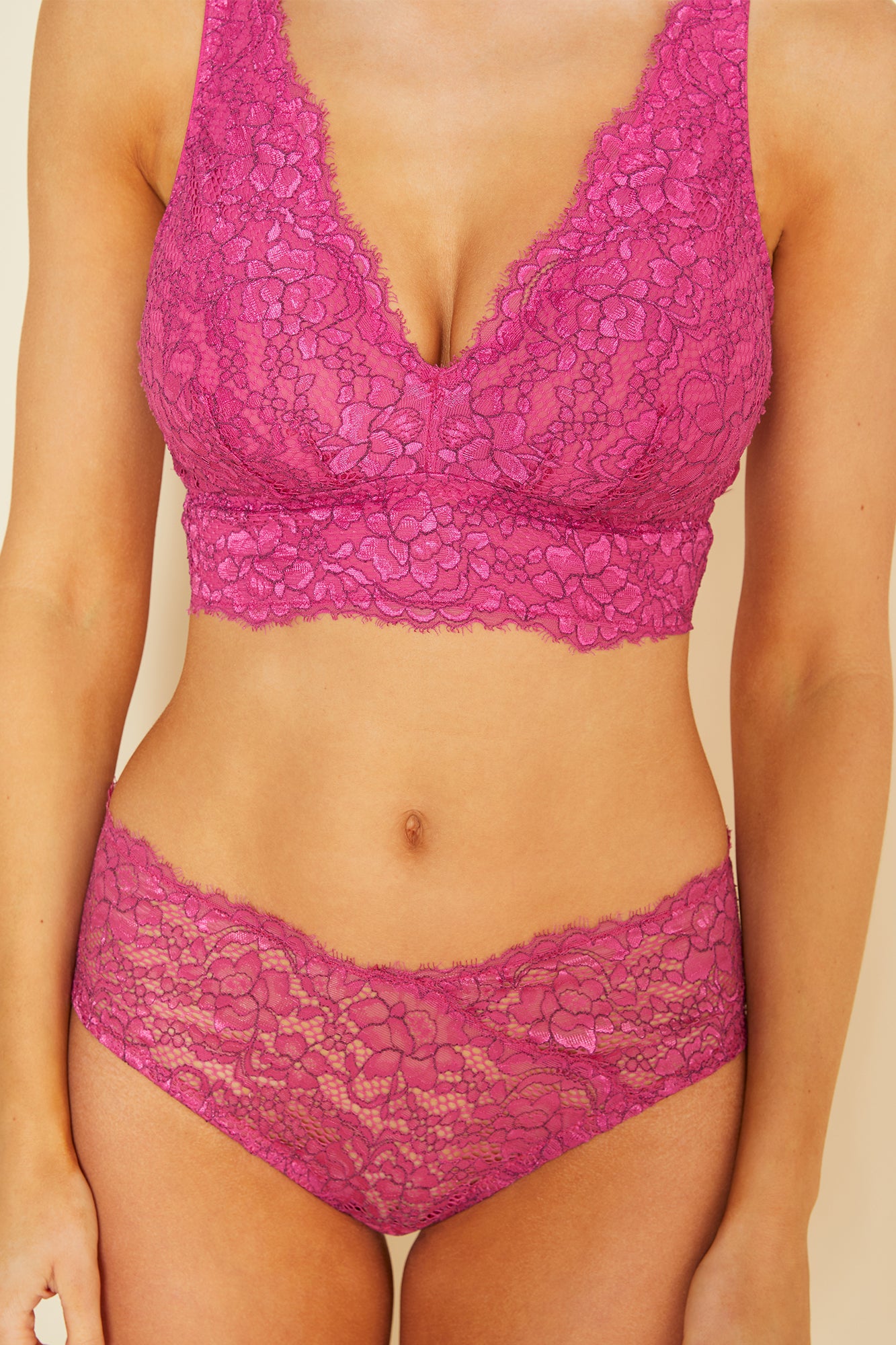 Rosa Bralette - Pret A Porter Bralette Curvy Con Taglio A V