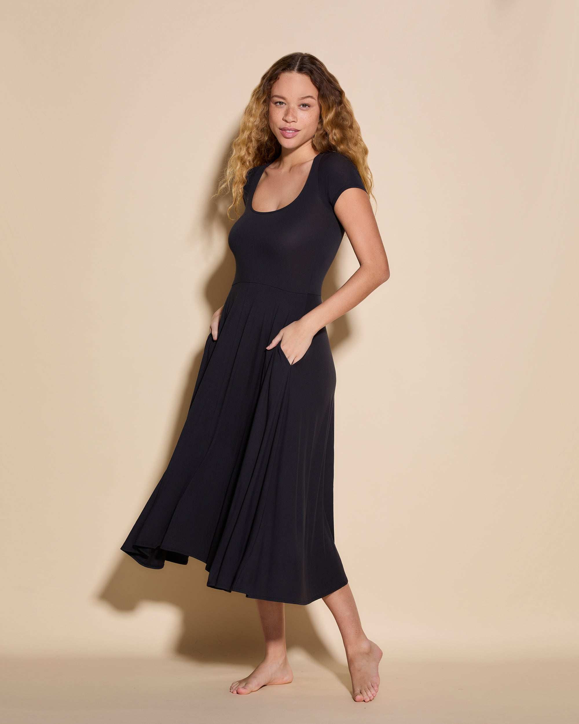 Negro Vestidos - Viaggi Vestido Con Vuelo