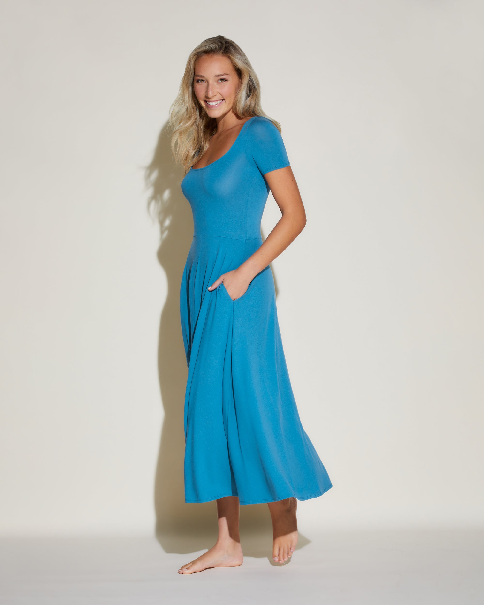 Blau Kleid - Viaggi Ausgestelltes Kleid